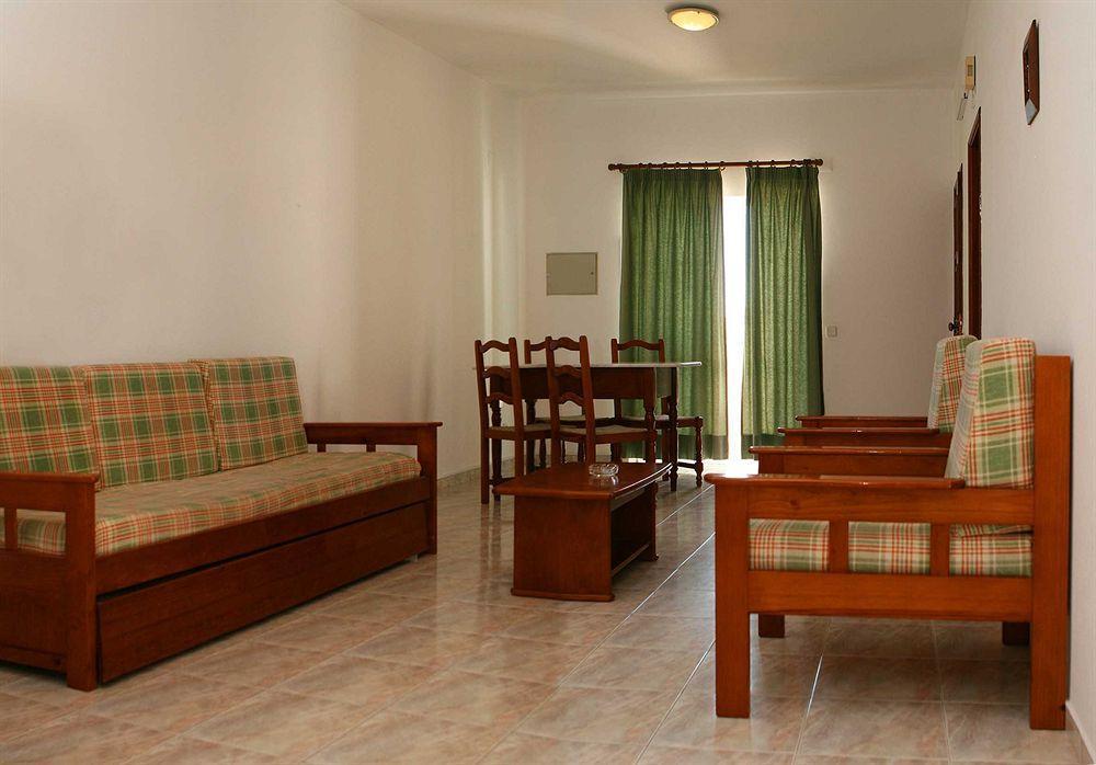 Kings Apartments Куартейра Екстер'єр фото